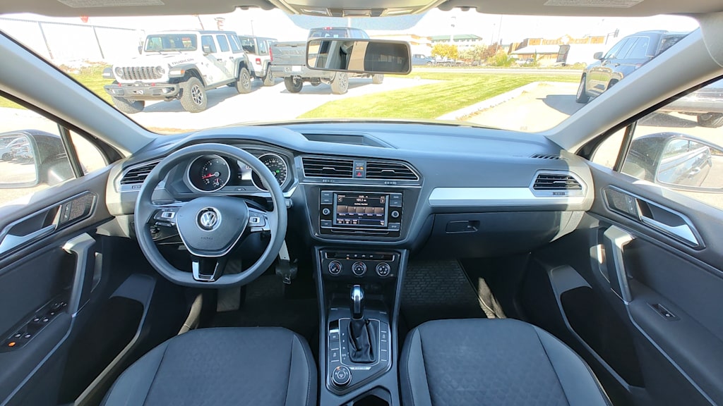Thumbnail: 2018 Volkswagen Tiguan - 10