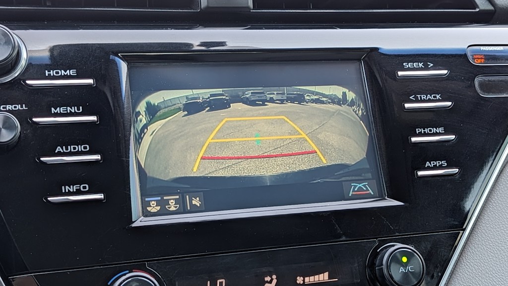 Thumbnail: 2018 Toyota Camry - 23