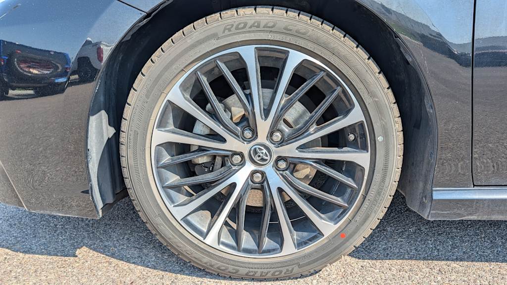 Thumbnail: 2018 Toyota Camry - 8