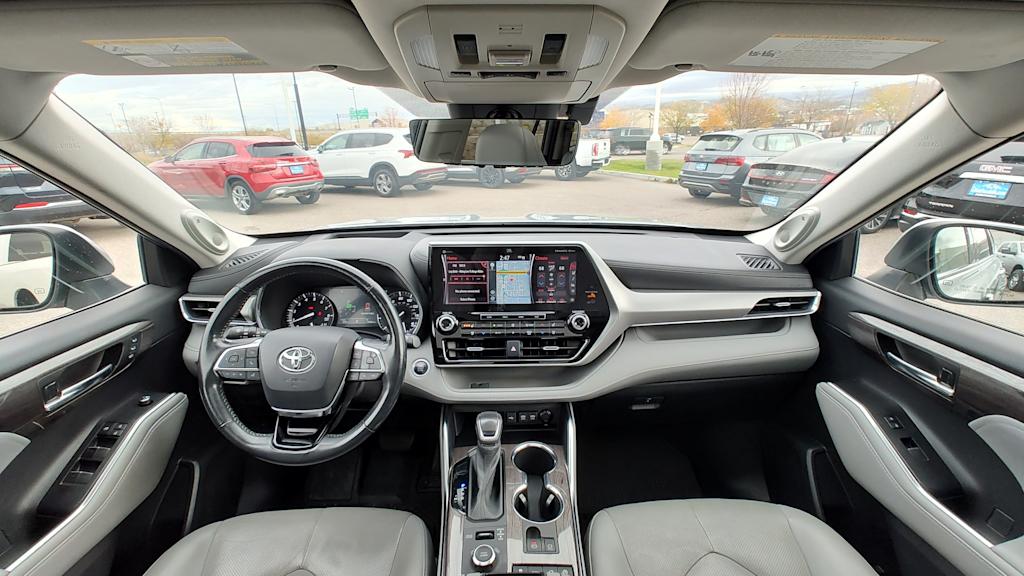 Thumbnail: 2021 Toyota Highlander - 10