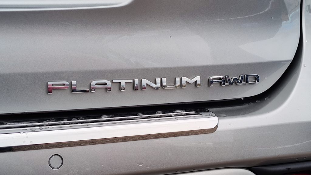 Thumbnail: 2021 Toyota Highlander - 23