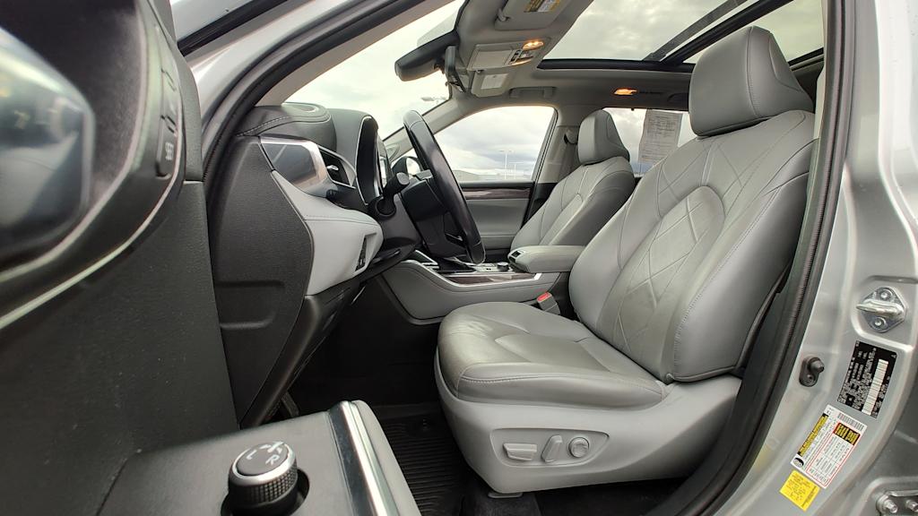 Thumbnail: 2021 Toyota Highlander - 11