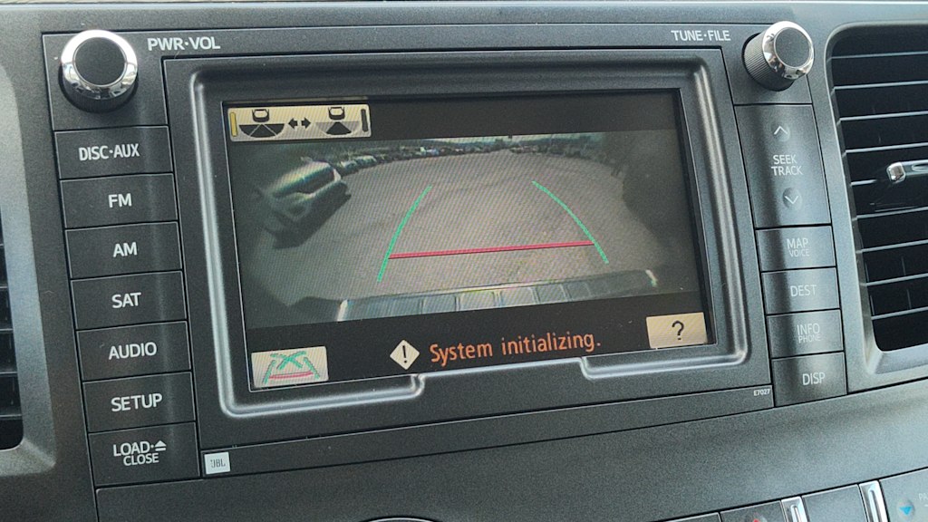2014 Toyota Sienna Limited 19
