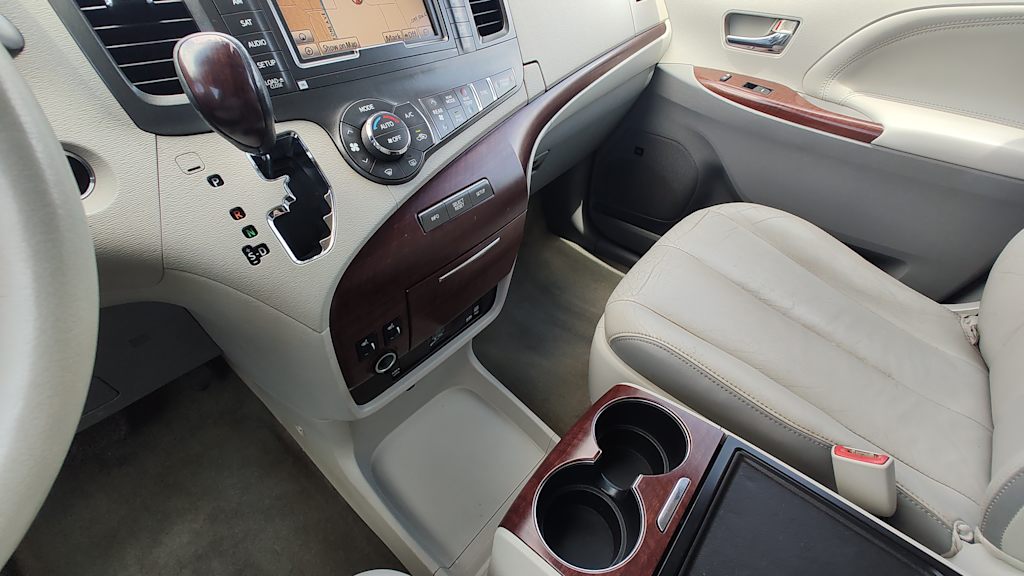 2014 Toyota Sienna Limited 2