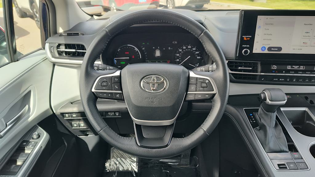 Thumbnail: 2025 Toyota Sienna - 14
