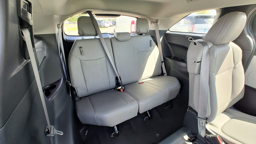 Thumbnail: 2025 Toyota Sienna - 24