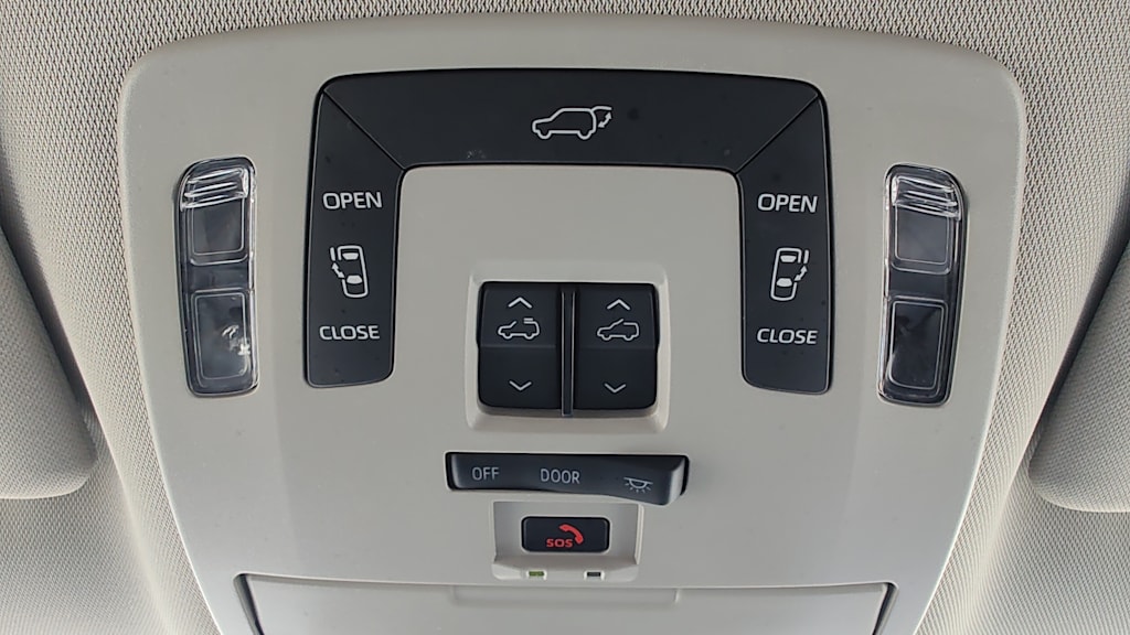 Thumbnail: 2025 Toyota Sienna - 22