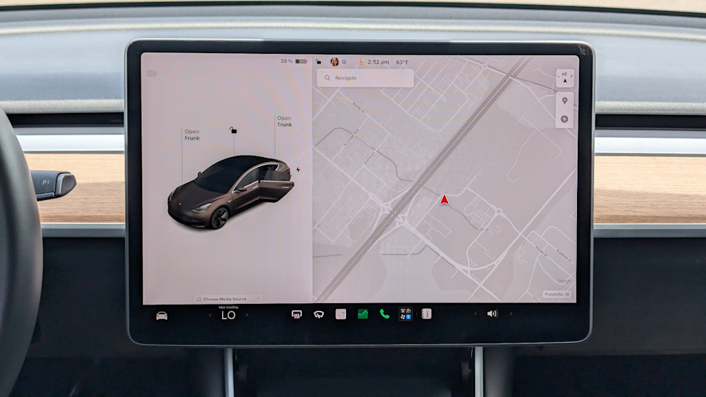 Thumbnail: 2018 Tesla Model 3 - 13