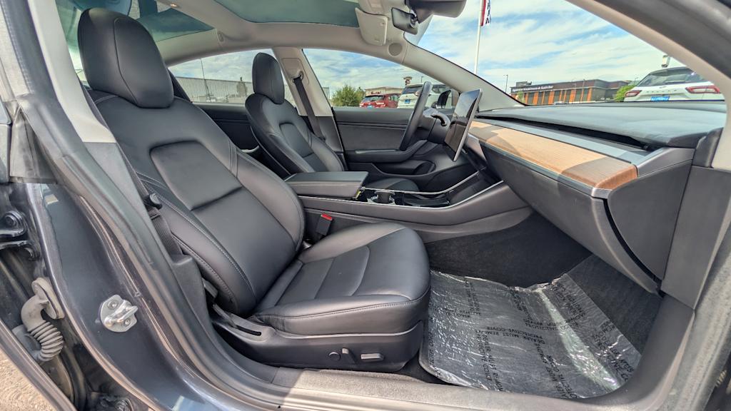 Thumbnail: 2018 Tesla Model 3 - 10