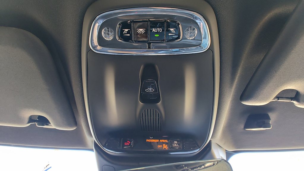 Thumbnail: 2022 Volvo S60 - 22