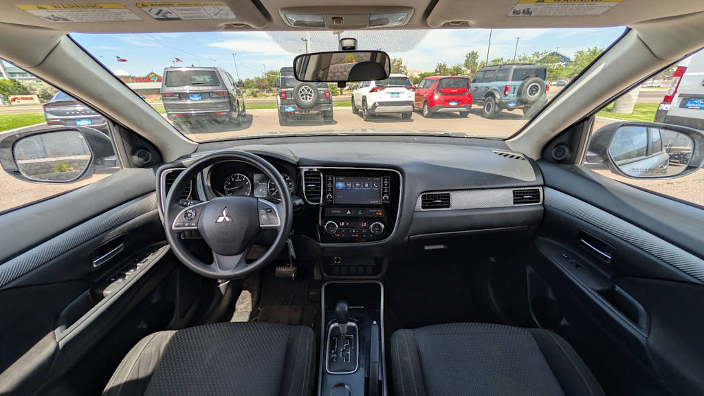 Thumbnail: 2018 Mitsubishi Outlander - 10