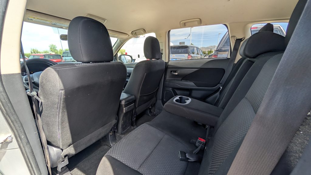 Thumbnail: 2018 Mitsubishi Outlander - 13