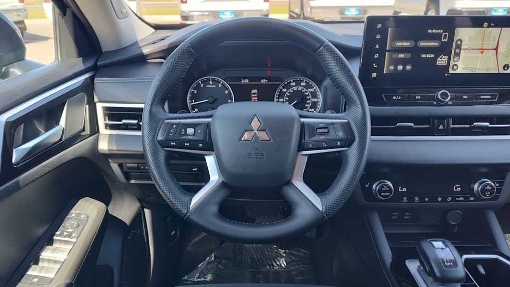Thumbnail: 2025 Mitsubishi Outlander - 14