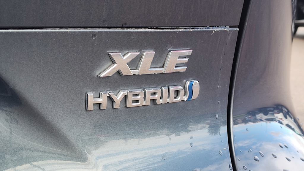 Thumbnail: 2021 Toyota Venza - 24