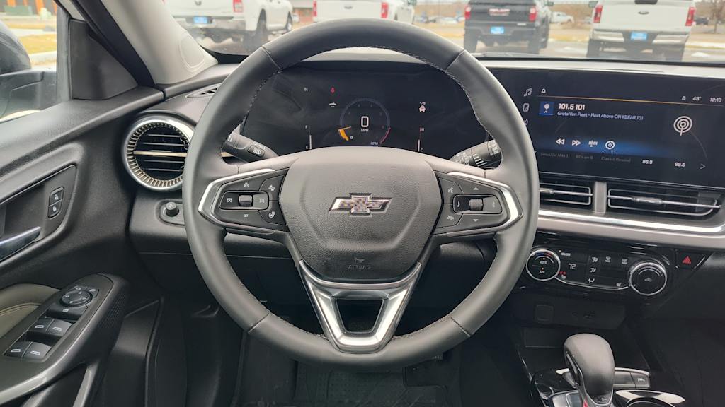 Thumbnail: 2025 Chevrolet Trax - 14