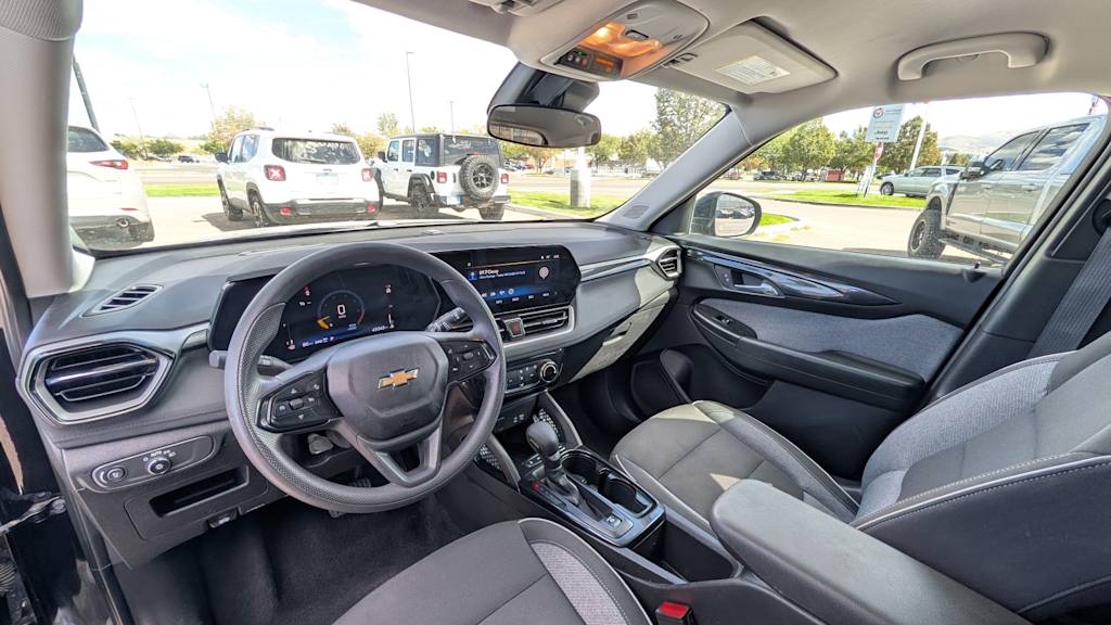 Thumbnail: 2025 Chevrolet TrailBlazer - 2