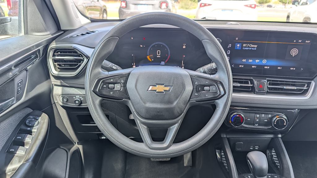 Thumbnail: 2025 Chevrolet TrailBlazer - 14