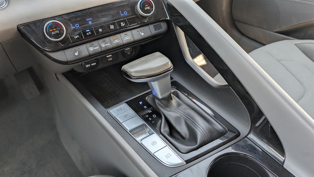 Thumbnail: 2022 Hyundai Elantra - 15