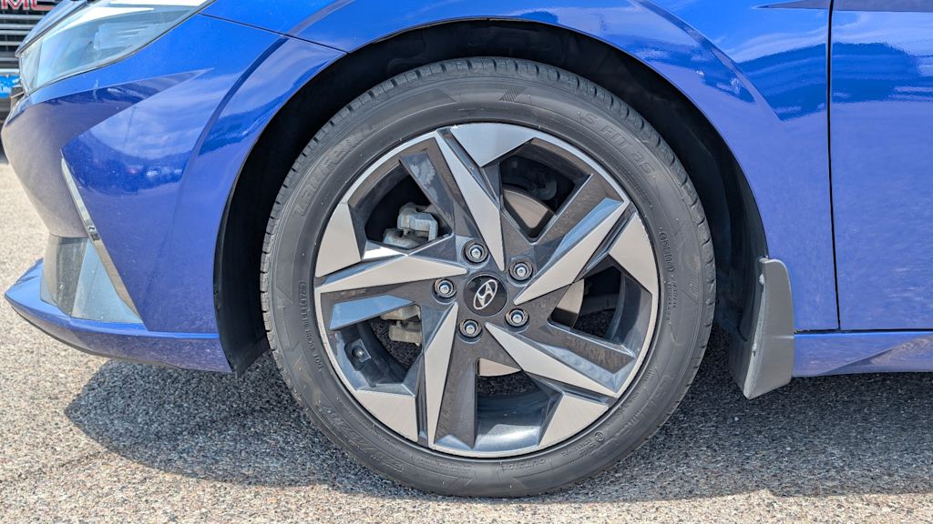 Thumbnail: 2022 Hyundai Elantra - 8