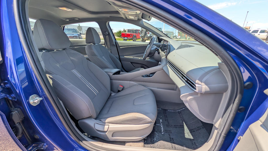 Thumbnail: 2022 Hyundai Elantra - 20