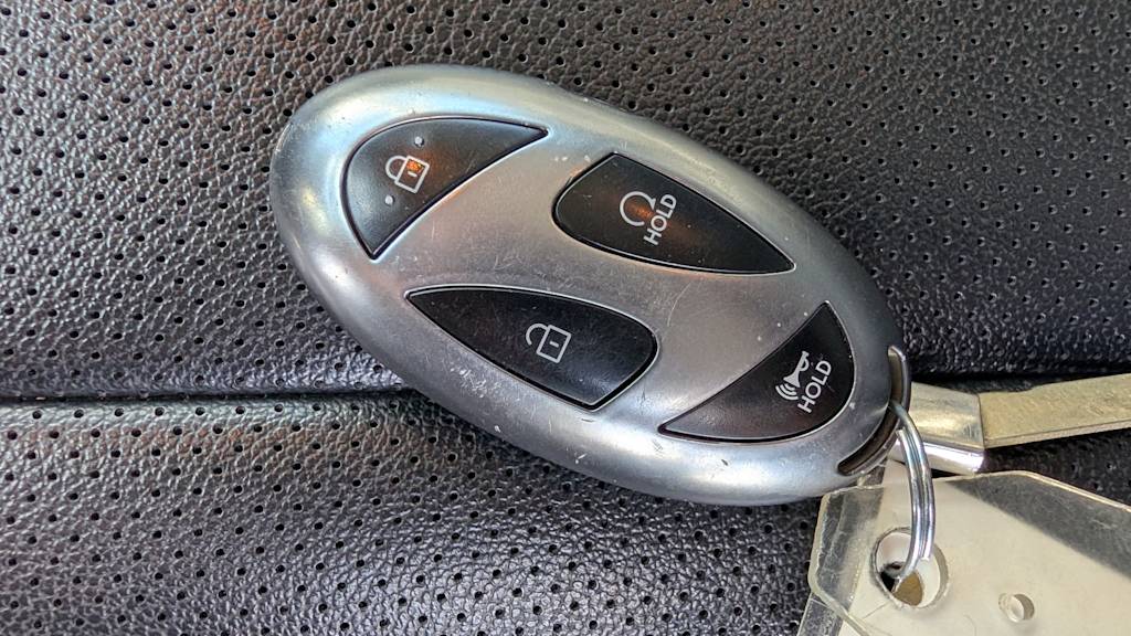 Thumbnail: 2025 Hyundai Elantra - 16