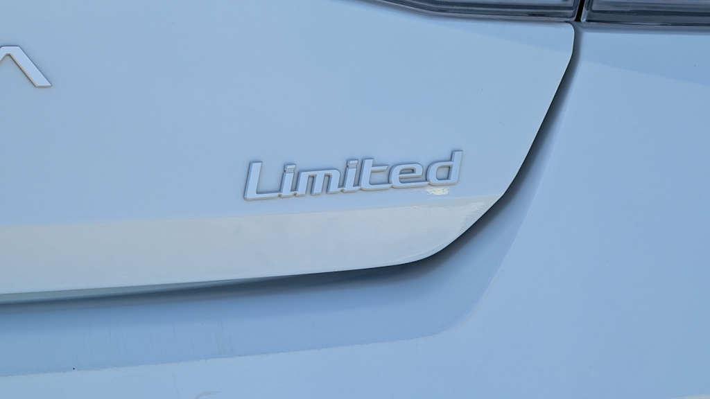 Thumbnail: 2025 Hyundai Elantra - 24