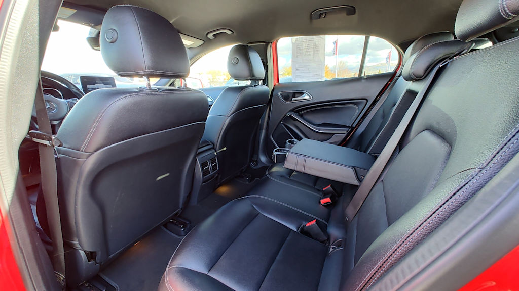 Thumbnail: 2020 Mercedes-Benz GLA - 11