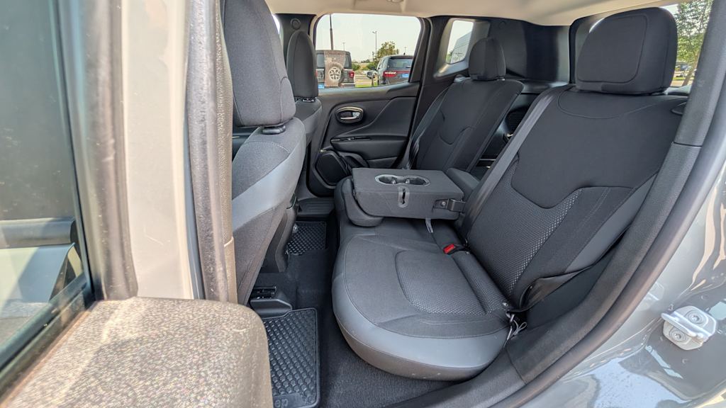 Thumbnail: 2020 Jeep Renegade - 20