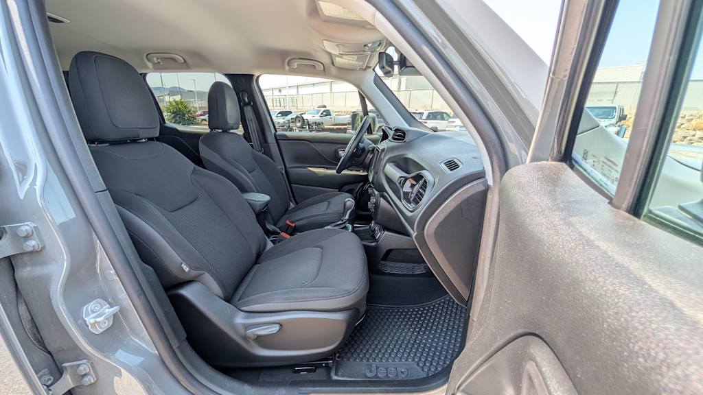 Thumbnail: 2020 Jeep Renegade - 21