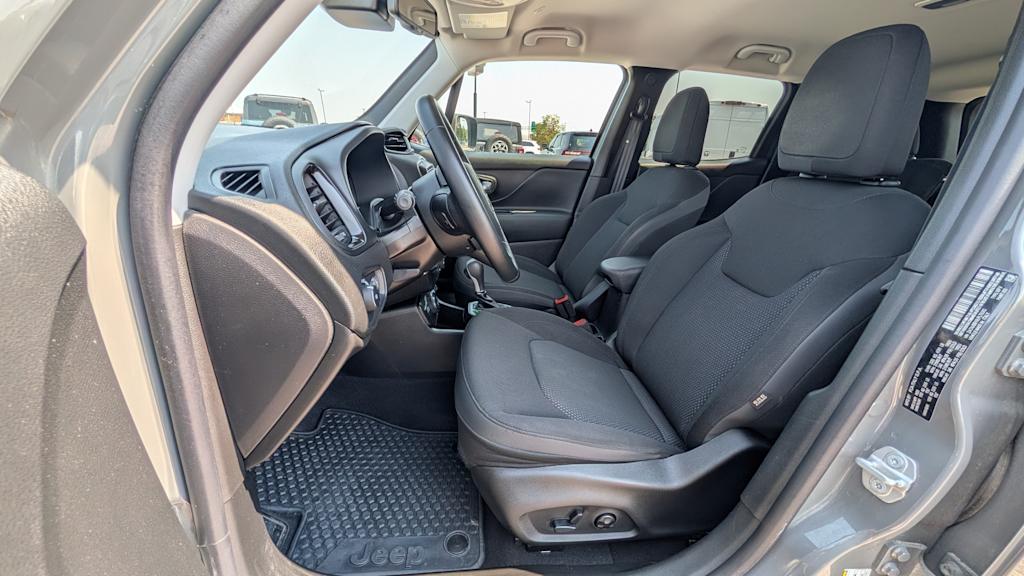 Thumbnail: 2020 Jeep Renegade - 11