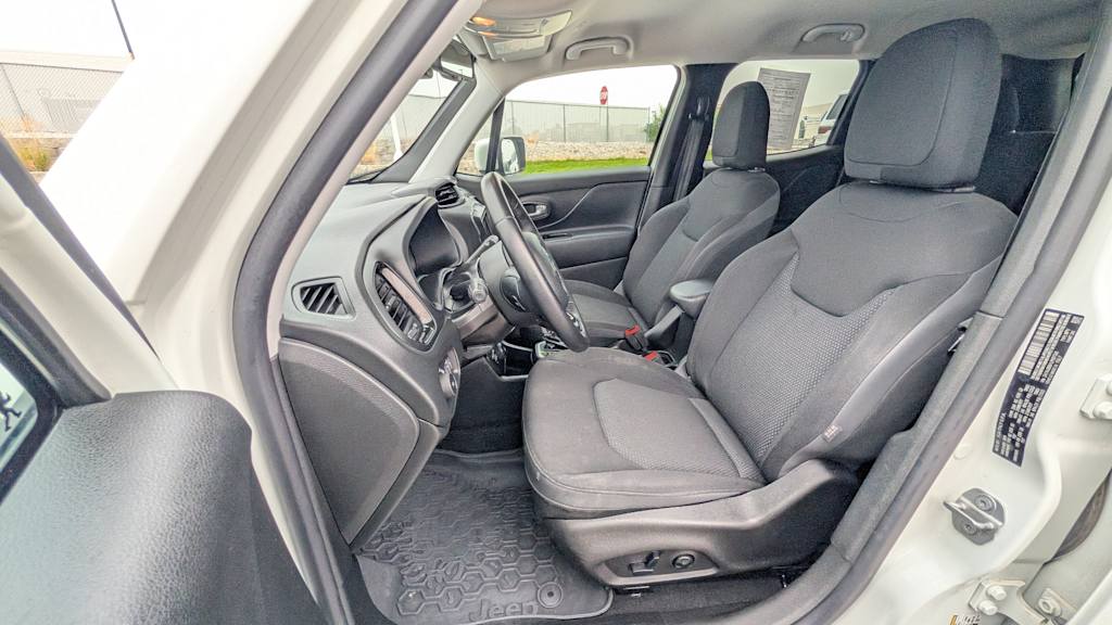 Thumbnail: 2020 Jeep Renegade - 11