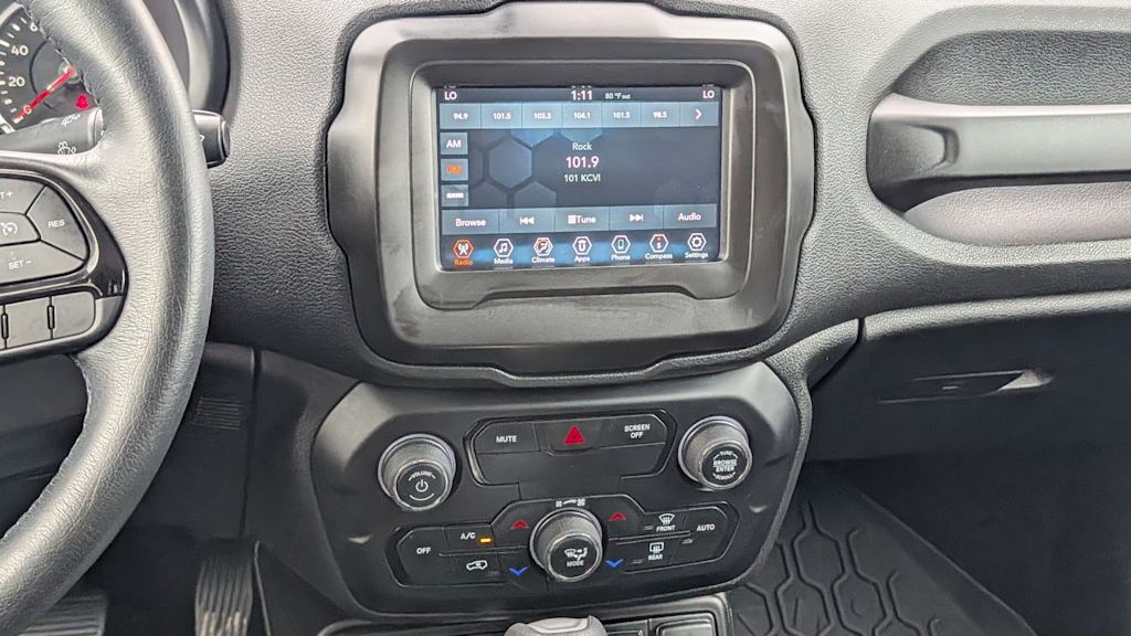 Thumbnail: 2020 Jeep Renegade - 15