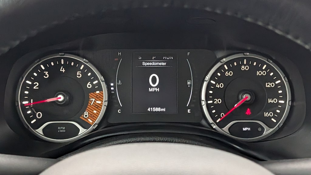 Thumbnail: 2020 Jeep Renegade - 17