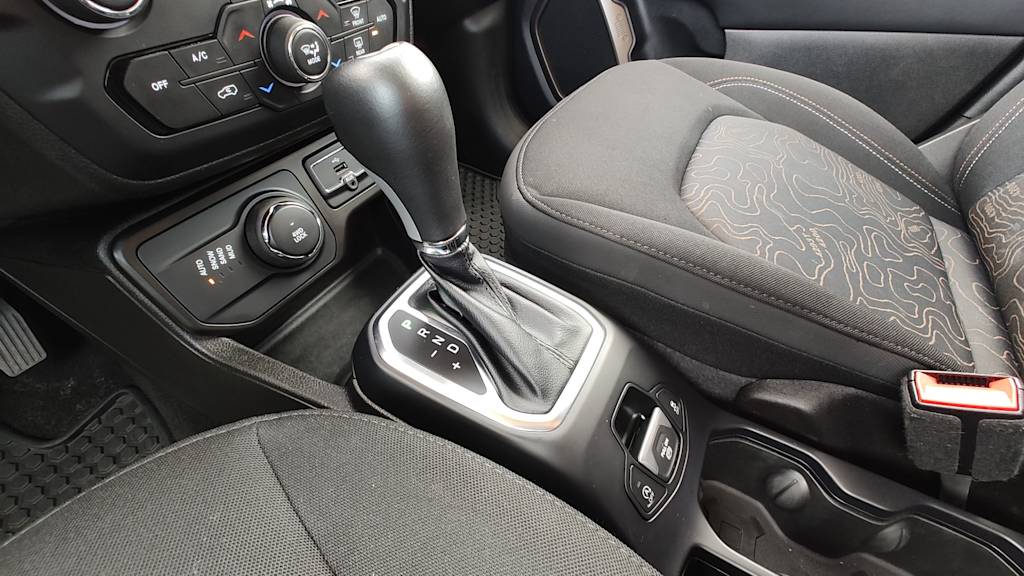 Thumbnail: 2023 Jeep Renegade - 15