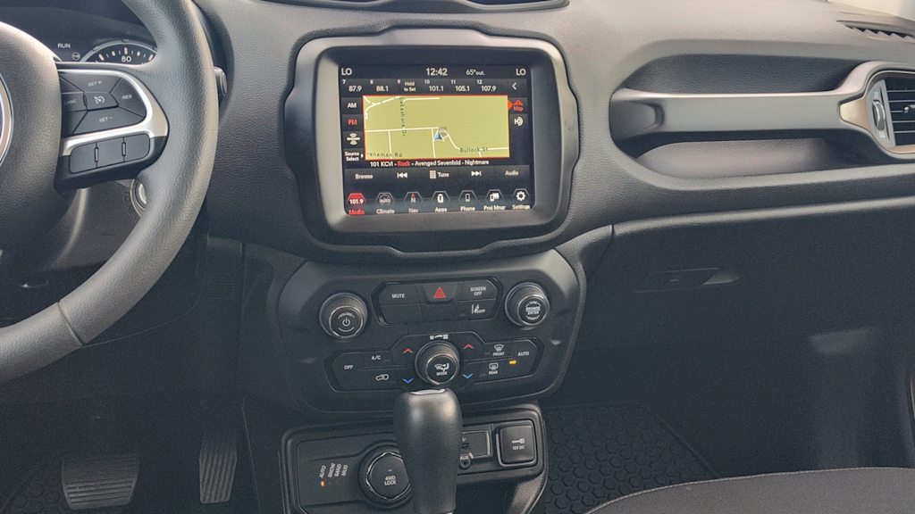 Thumbnail: 2023 Jeep Renegade - 14