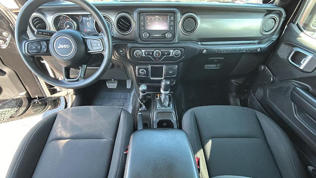 Thumbnail: 2019 Jeep Wrangler - 12