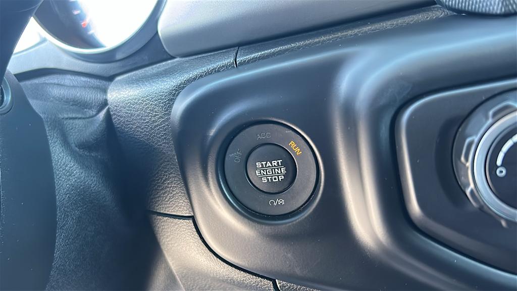 Thumbnail: 2019 Jeep Wrangler - 24