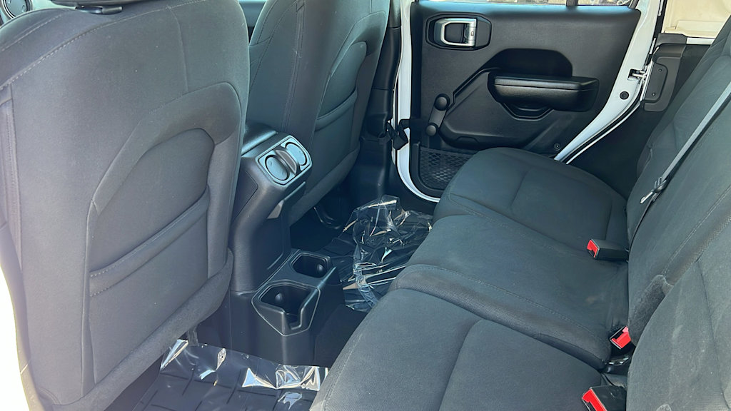 Thumbnail: 2021 Jeep Wrangler - 29