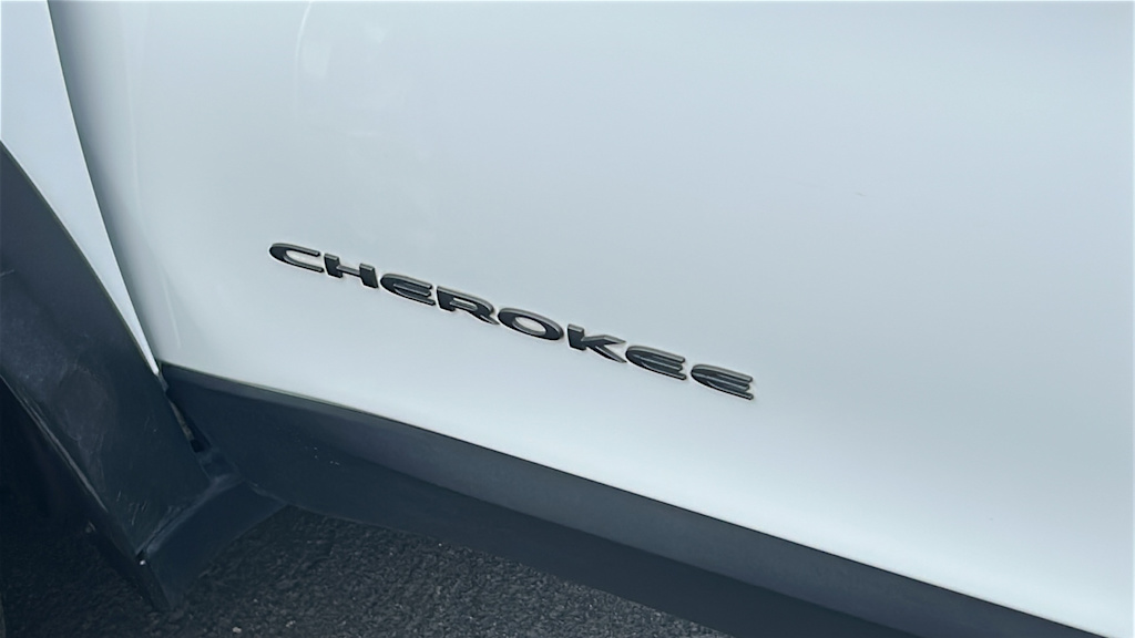 Thumbnail: 2022 Jeep Cherokee - 7