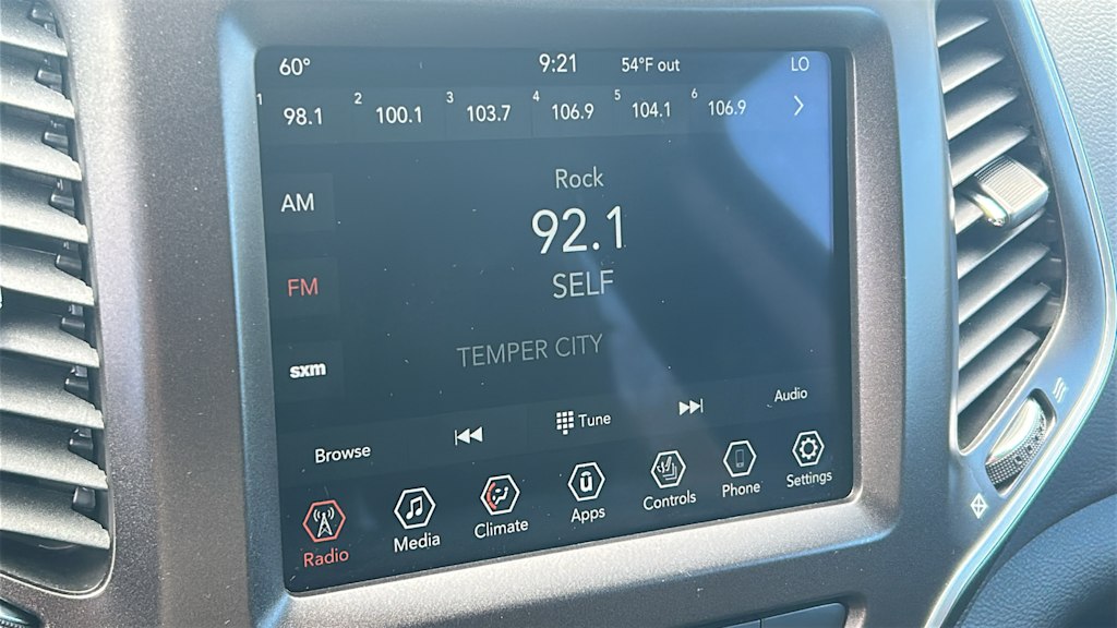 Thumbnail: 2022 Jeep Cherokee - 14