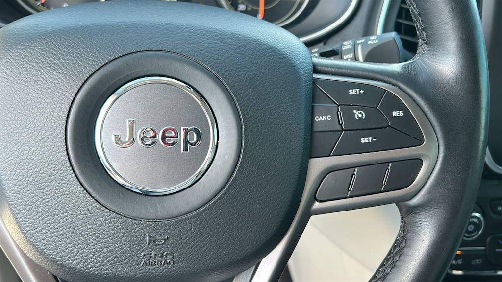 Thumbnail: 2021 Jeep Cherokee - 26