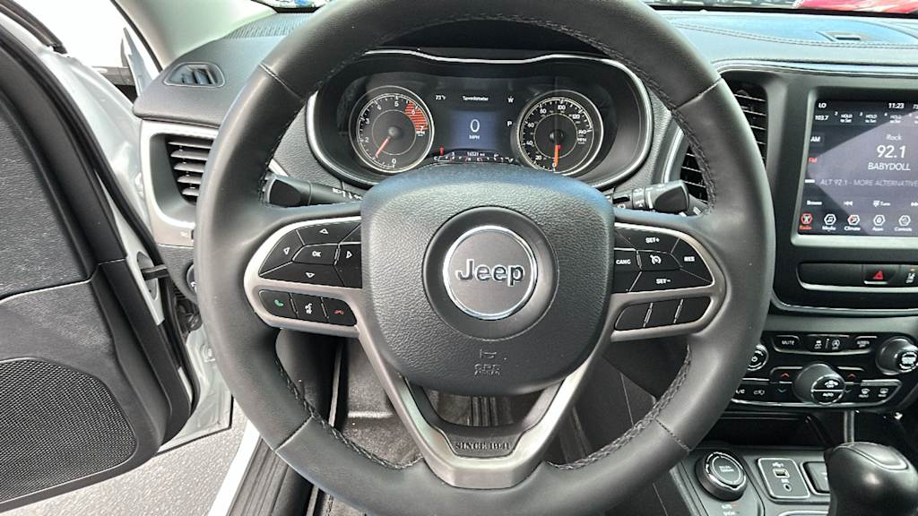 Thumbnail: 2022 Jeep Cherokee - 9
