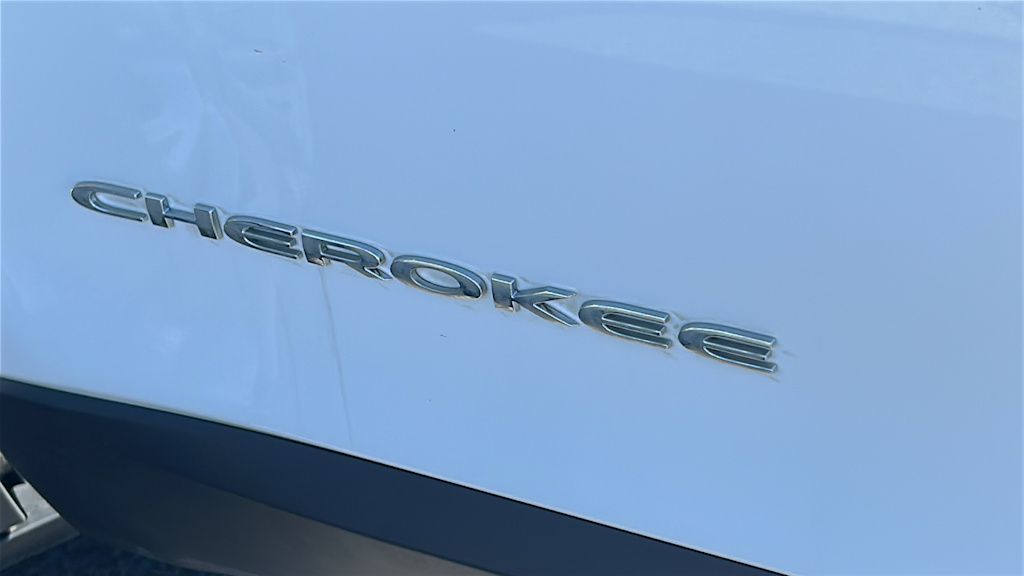 Thumbnail: 2022 Jeep Cherokee - 7