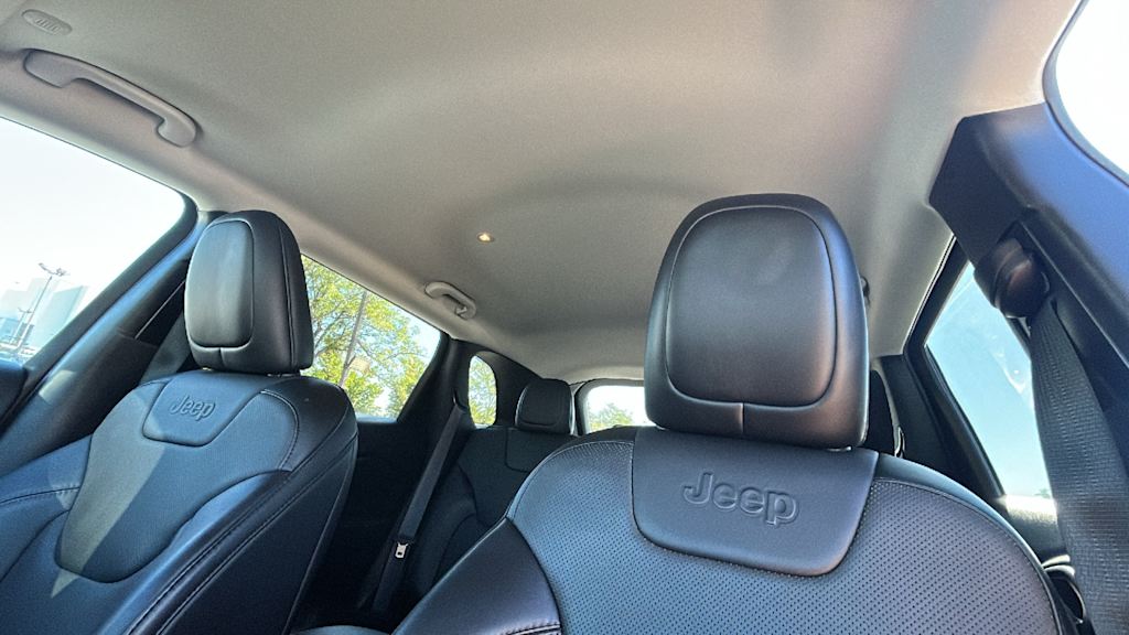 Thumbnail: 2022 Jeep Cherokee - 10