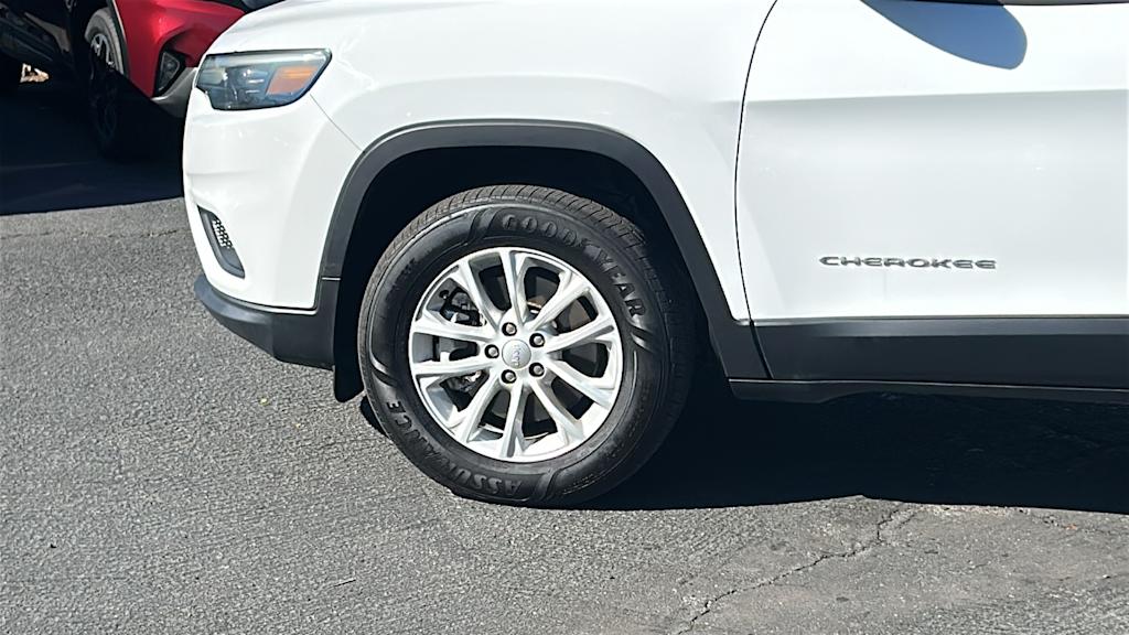 Thumbnail: 2022 Jeep Cherokee - 8