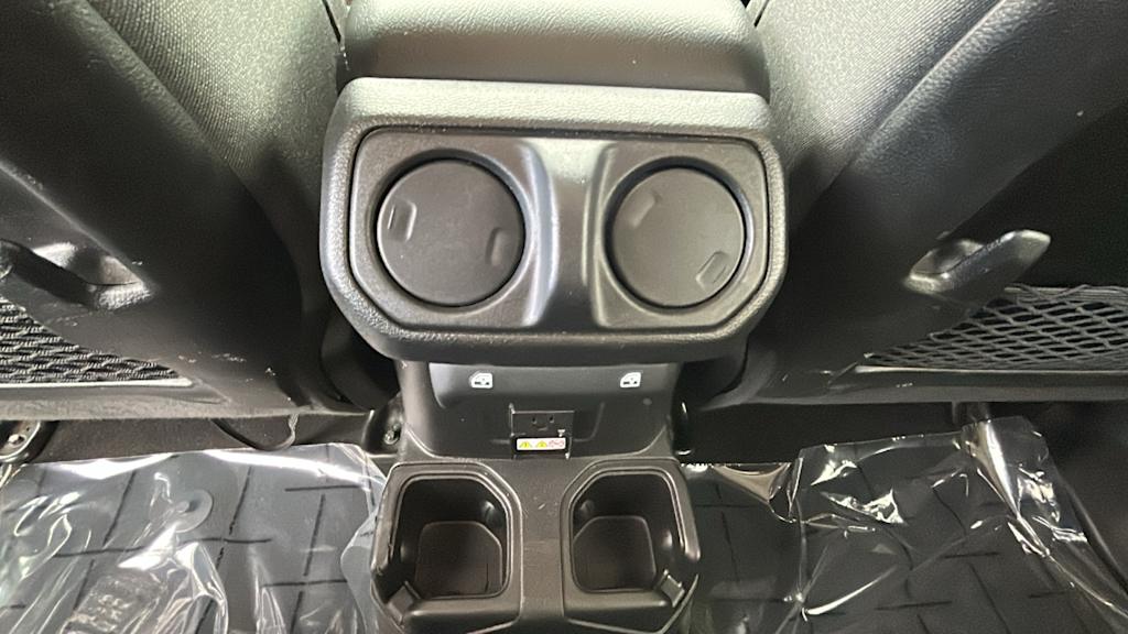 Thumbnail: 2025 Jeep Wrangler - 30