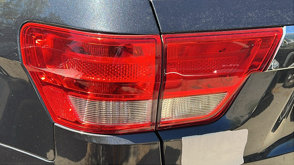 Thumbnail: 2013 Jeep Grand Cherokee - 16
