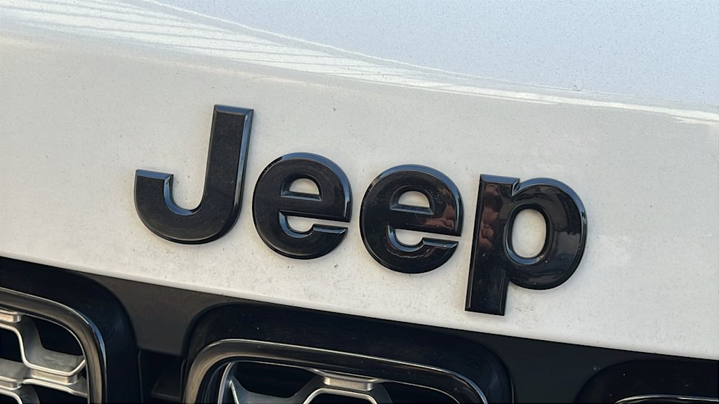 Thumbnail: 2021 Jeep Grand Cherokee - 20