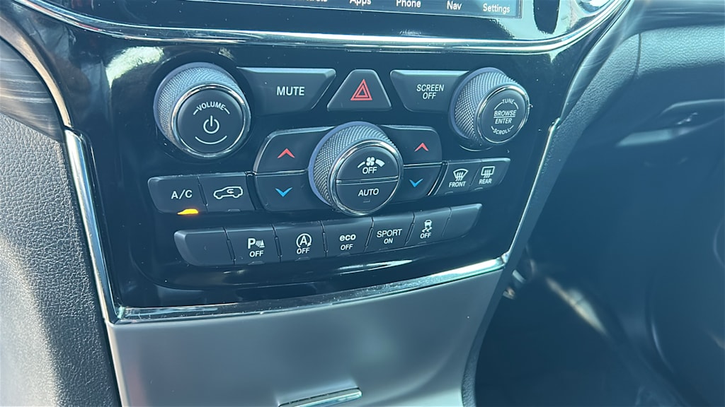 Thumbnail: 2020 Jeep Grand Cherokee - 22