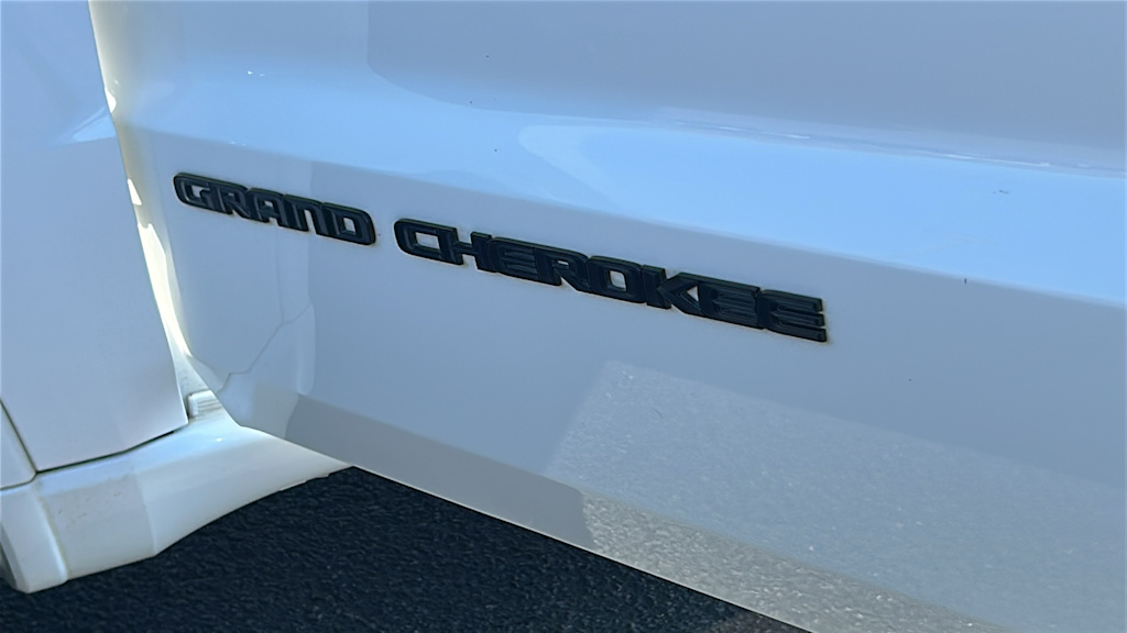 Thumbnail: 2020 Jeep Grand Cherokee - 7